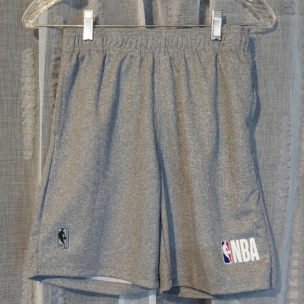 Boys NBA Heather Gray Athletic Shorts Size Med 10/12